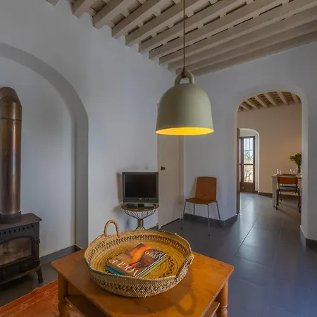 Casa Luna - Charming Town House By Tarifarent דירה טריפה